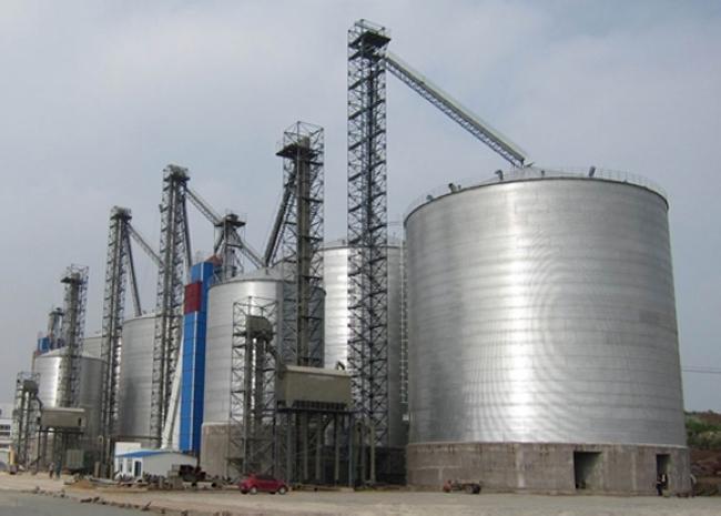 咸丰大型钢板库构造参数及水泥储存质量